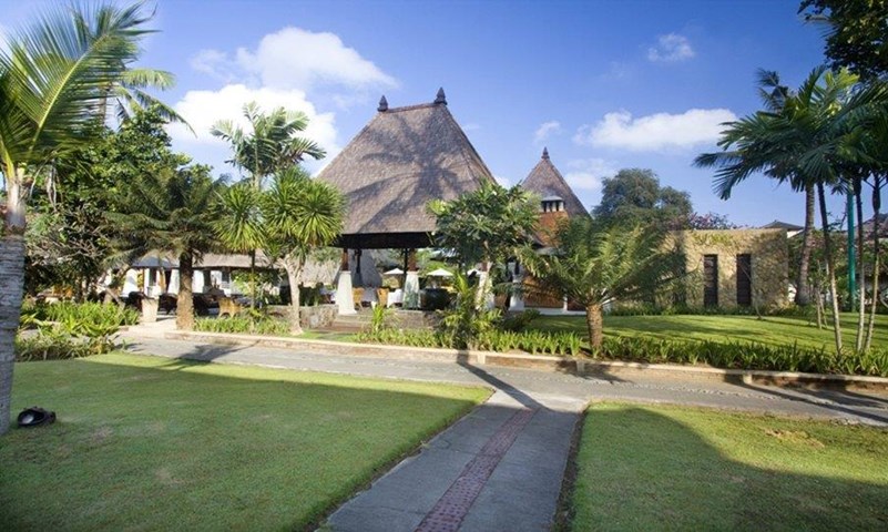 The Sandi Phala Beach Resort