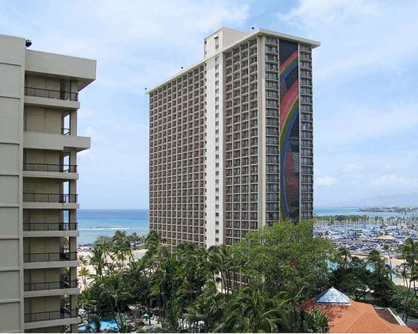 Hilton Hawaiian Village - Jeffsetter Travel