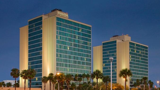 DoubleTree by Hilton at the Entrance to Universal Orlando, Orlando Intl Drive, Florida, USA, 1