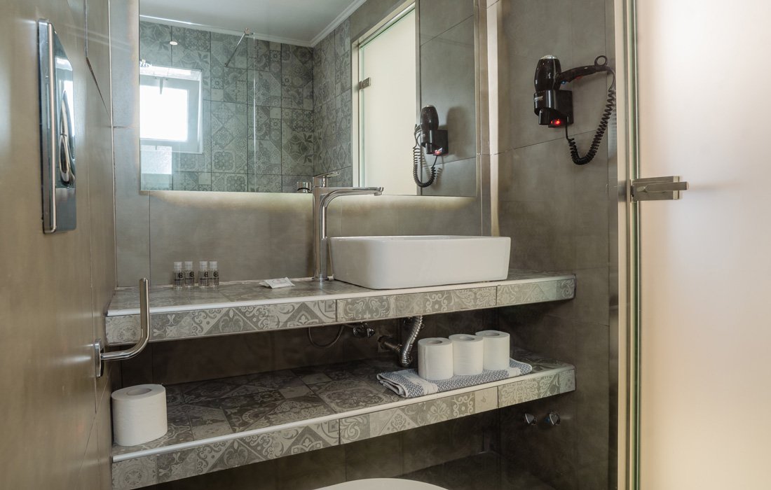 atlantis hotel zakynthos