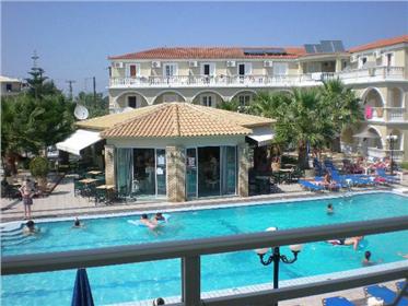 vivian hotel laganas