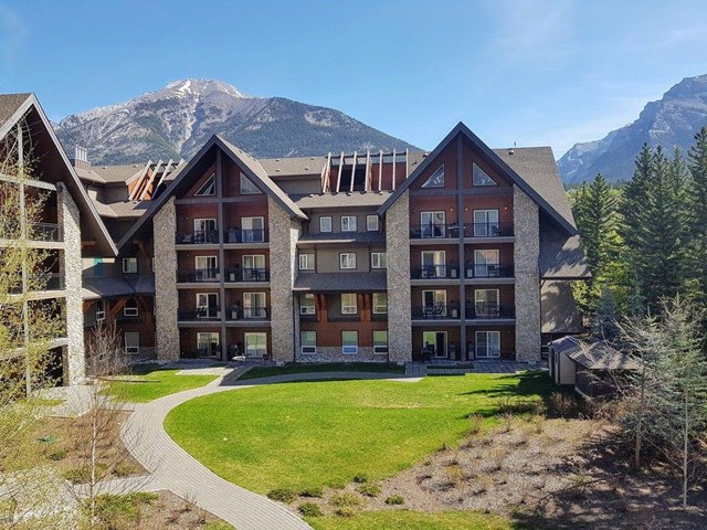 Grande Rockies Resort, Canmore, Alberta, Canada | Travel Republic