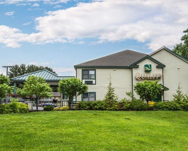 Quality Inn Queens Queensbury New York State Usa Travel Republic