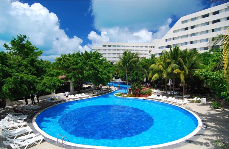 Oasis Palm Hotel, Cancun Hotel Zone, Cancun, Mexico, 1