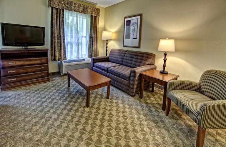 Hampton Inn and Suites Cashiers, Sapphire, North Carolina, USA, 1