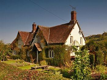 Dove Cottage Bed and Breakfast, Compton Bassett, Wiltshire, United Kingdom, 1
