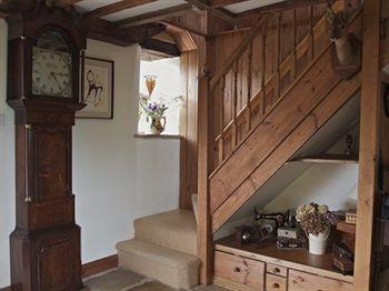 Dove Cottage Bed and Breakfast, Compton Bassett, Wiltshire, United Kingdom, 11