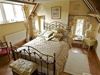 Dove Cottage Bed and Breakfast, Compton Bassett, Wiltshire, United Kingdom, 2