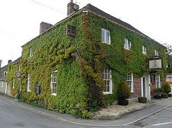 The Pembroke Arms, Fovant, Wiltshire, United Kingdom, 1