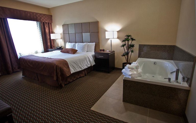 Comfort Suites Kelowna British Columbia Canada Travel Republic