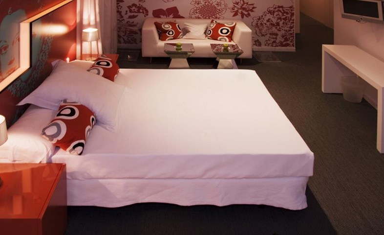 روم ميت لورا مدينة مدريد أسبانيا emirates holidays