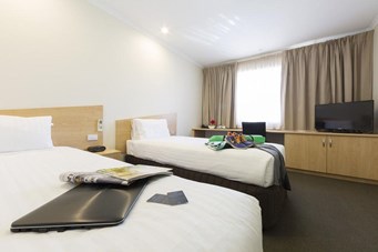 Km ubc. Отель «Hotel Realm» в Канберре Австралия.