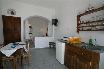 Annio Furnished Apartments, Imerovigli, Santorini, Greece, 2