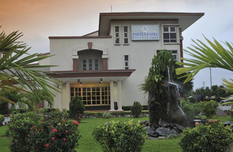 Protea Hotel Oakwood Park, Lekki, Lagos State, Nigeria, 1