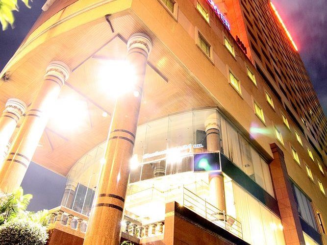Grand Tower Inn Rama Vi Hotel