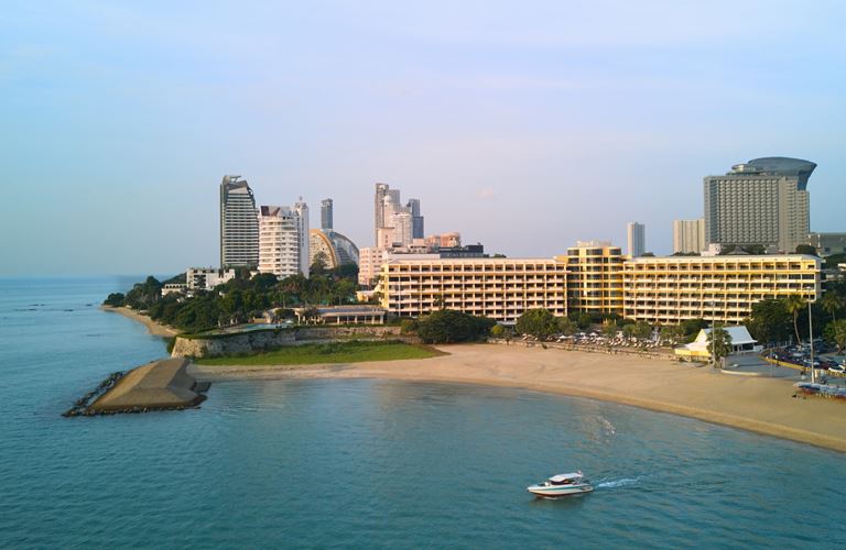 Dusit Thani Pattaya Hotel, Pattaya, Pattaya, Thailand, 2