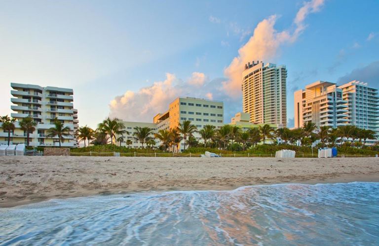 Holiday Inn Miami Beach-Oceanfront, Miami Beach, Florida, USA, 1