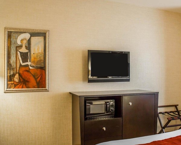 Comfort Suites Edinboro Edinboro Pennsylvania Usa Travel Republic