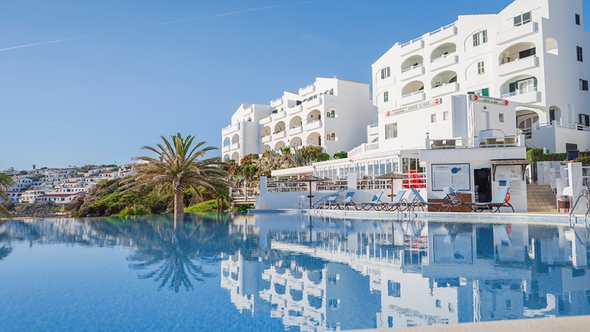 White Sands Beach Club, Arenal d'en Castell - dnata Travel