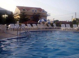 avra studios zakynthos