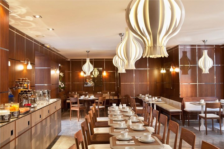 Hotel Jardins D Eiffel Paris France Emirates Holidays