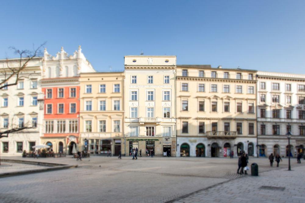 Venetian House Market Square Aparthotel