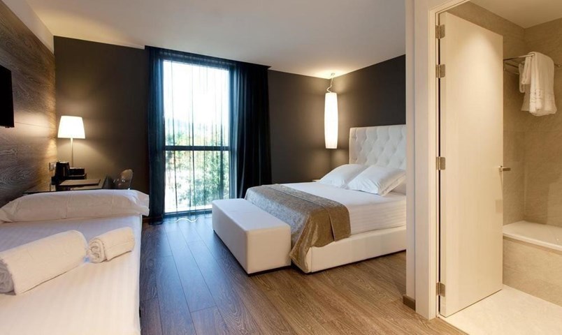 Jacuzzi Suite - Hotel Sb Plaza Europa - L'Hospitalet de Llobregat