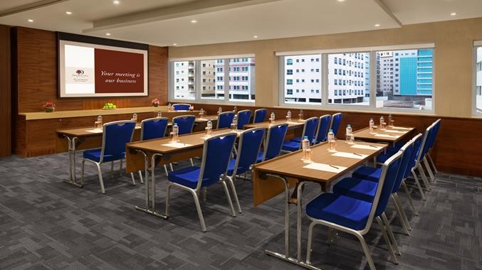 отель doubletree by hilton hotel & residence dubai al barsha