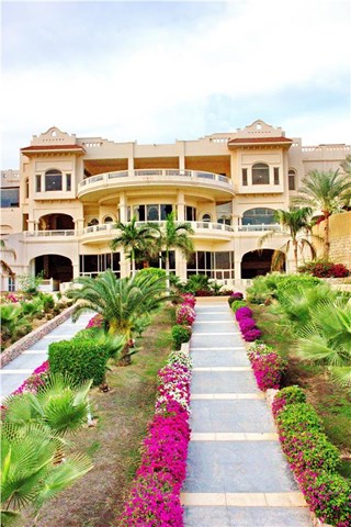Continental Plaza Beach Hotel Garden Reef Bay El Pasha Egypt