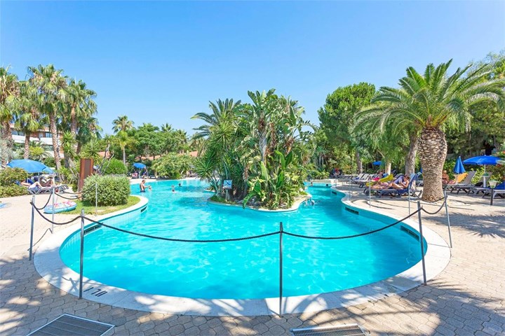 fiesta gardens pool