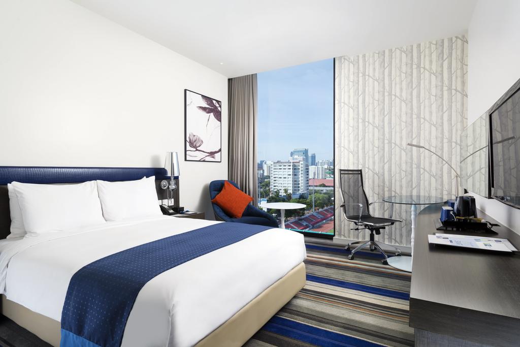 Holiday Inn Express Bangkok Siam Bangkok Dnata Travel