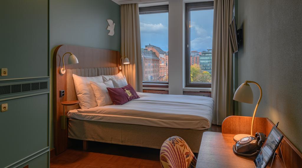 Кровать хельсинки. Хельсинки поездка. Хенсильки летом. Белые ночи в хельсинки. Хельсинки фото улиц.